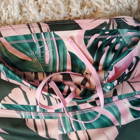 NIKE DRI-FIT Cropped Leggings - Picture 3 of 6